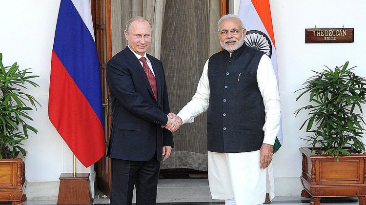 Rusia e India abandonan el dólar estadounidense