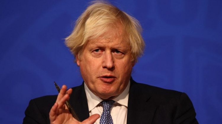Británicos consideran que Boris Johnson debe renunciar
