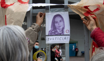 Periodista chilena muere dos semanas después de recibir impacto de bala durante manifestaciones