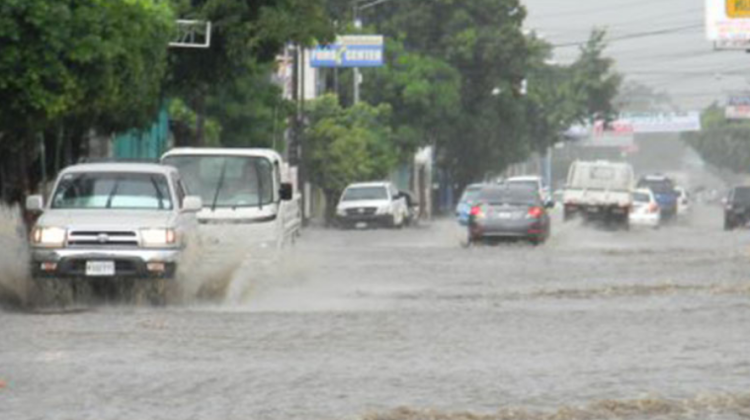 Centroamérica en alerta por temporal de lluvias