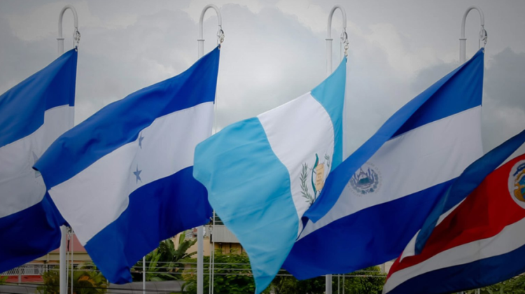 Centroamérica conmemora 201 años de independencia